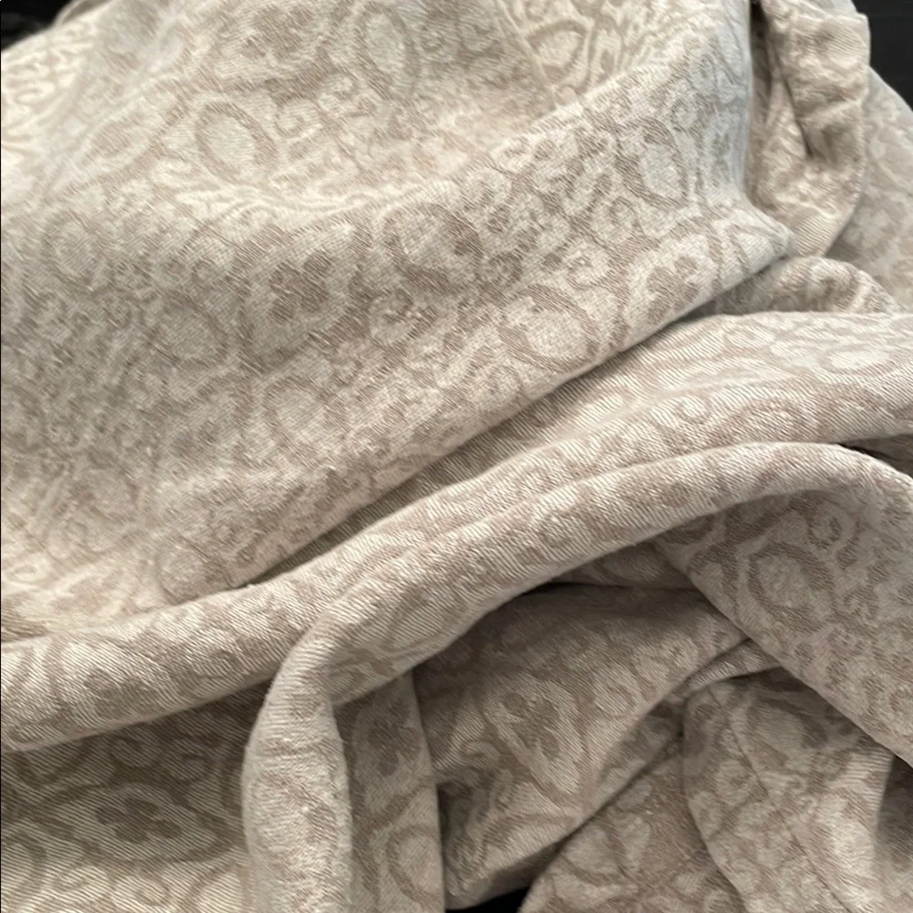 Feel Linen tablecloth jacquard European heritage flax  53x74” gray